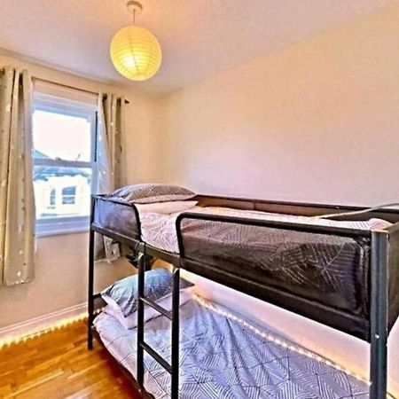 Kanangra, 2 Bedroom Apartment In טיינמאות' מראה חיצוני תמונה